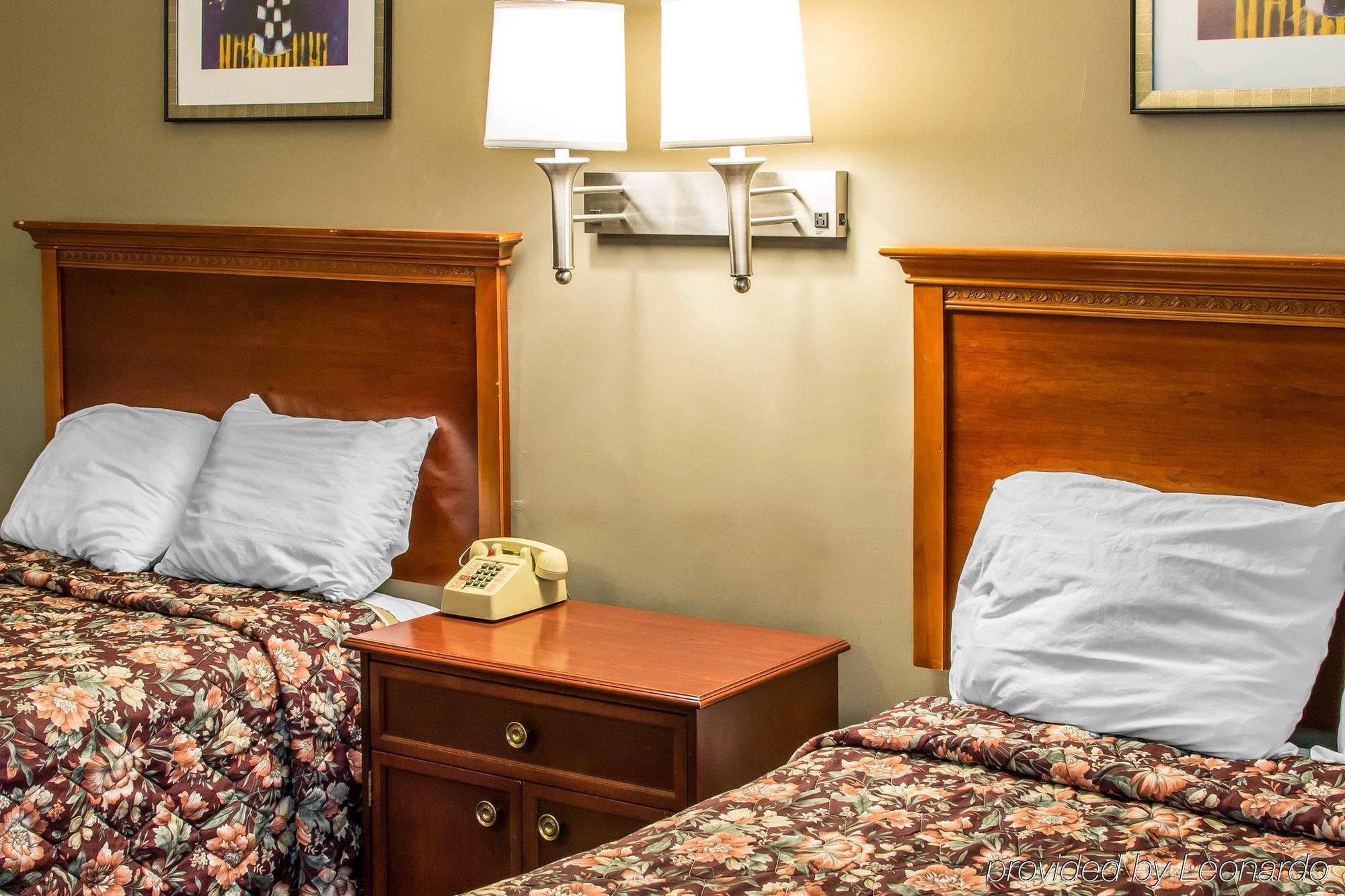 Econo Lodge Warrensville Warrensville Heights 外观 照片