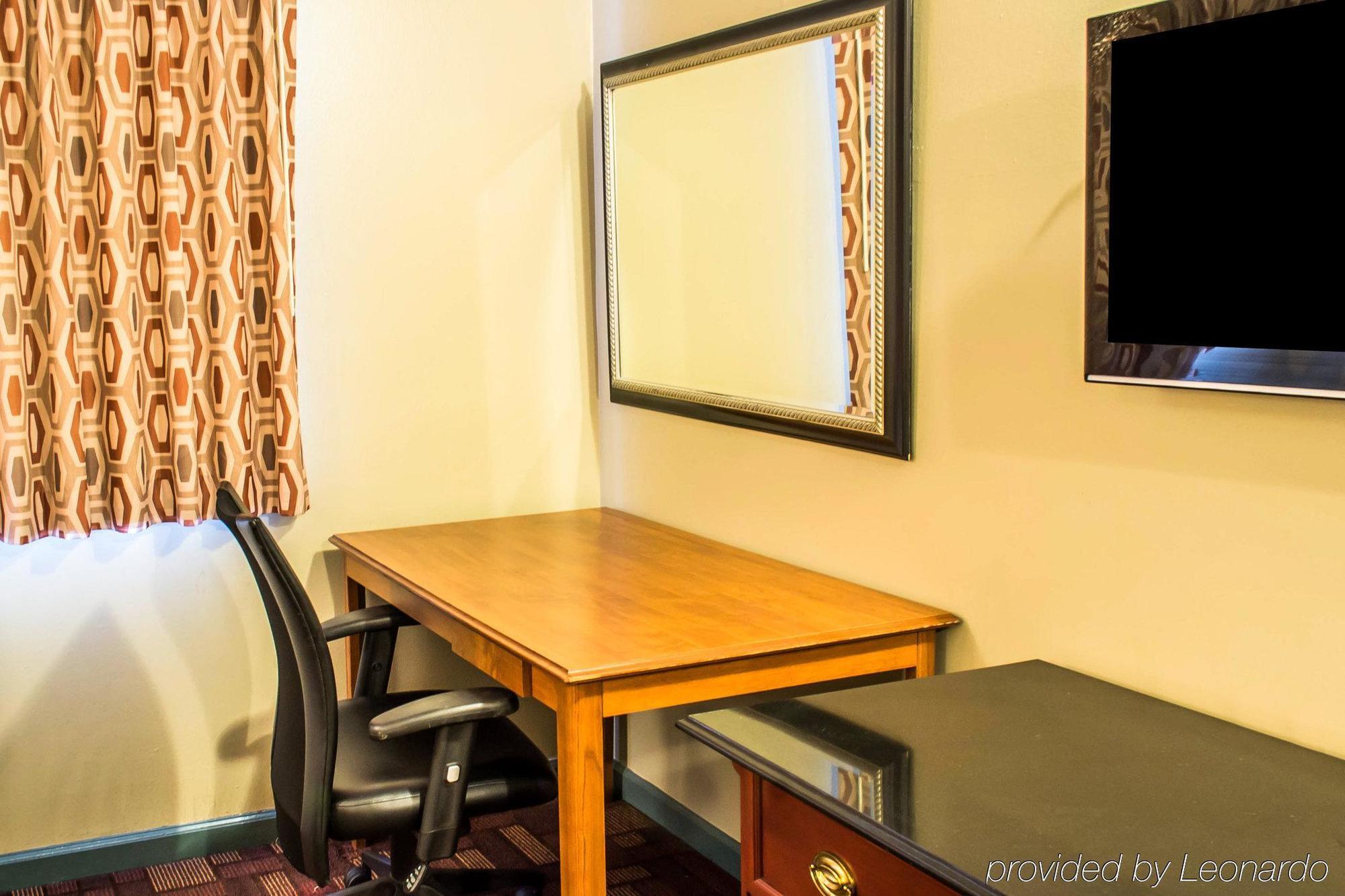 Econo Lodge Warrensville Warrensville Heights 外观 照片